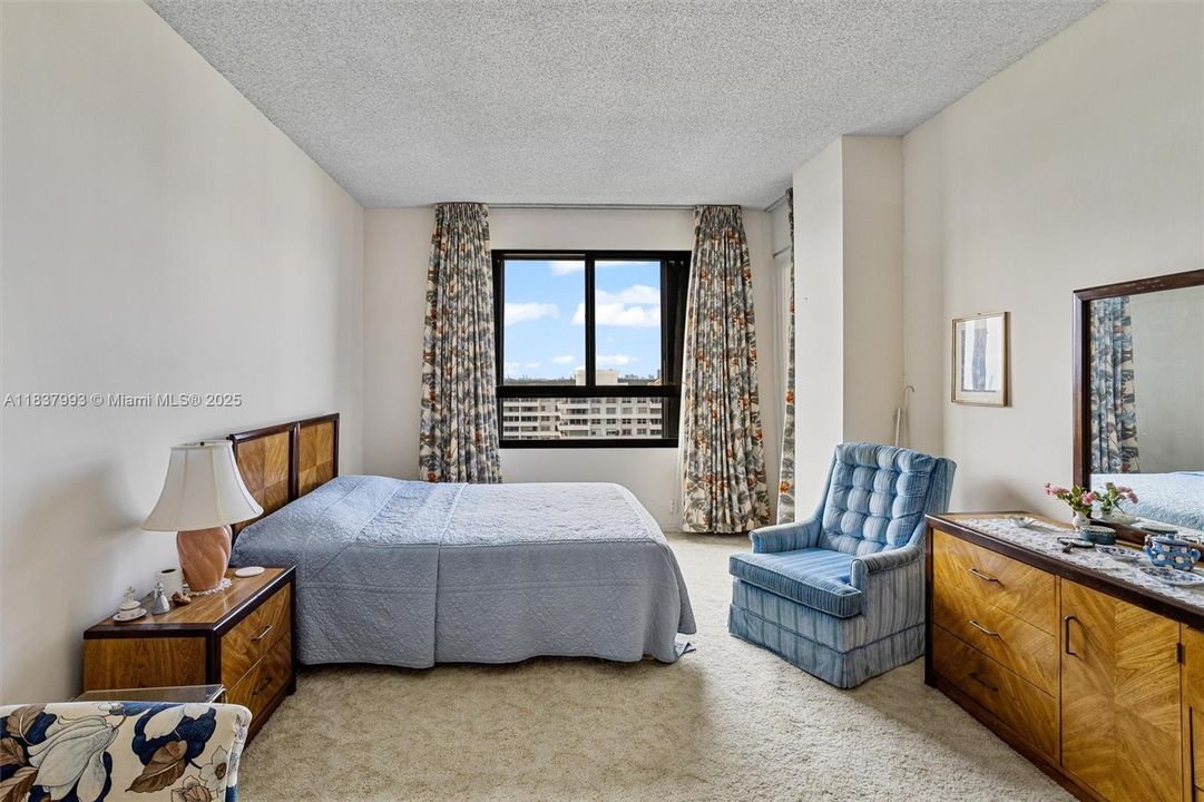 Recently Sold: $1,245,000 (2 beds, 2 baths, 0 Square Feet)