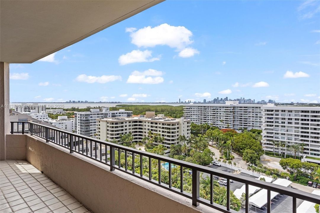 Recently Sold: $1,245,000 (2 beds, 2 baths, 0 Square Feet)