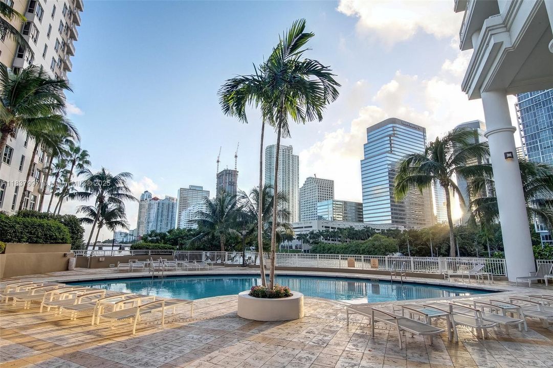 En Venta: $595,000 (1 camas, 1 baños, 863 Pies cuadrados)