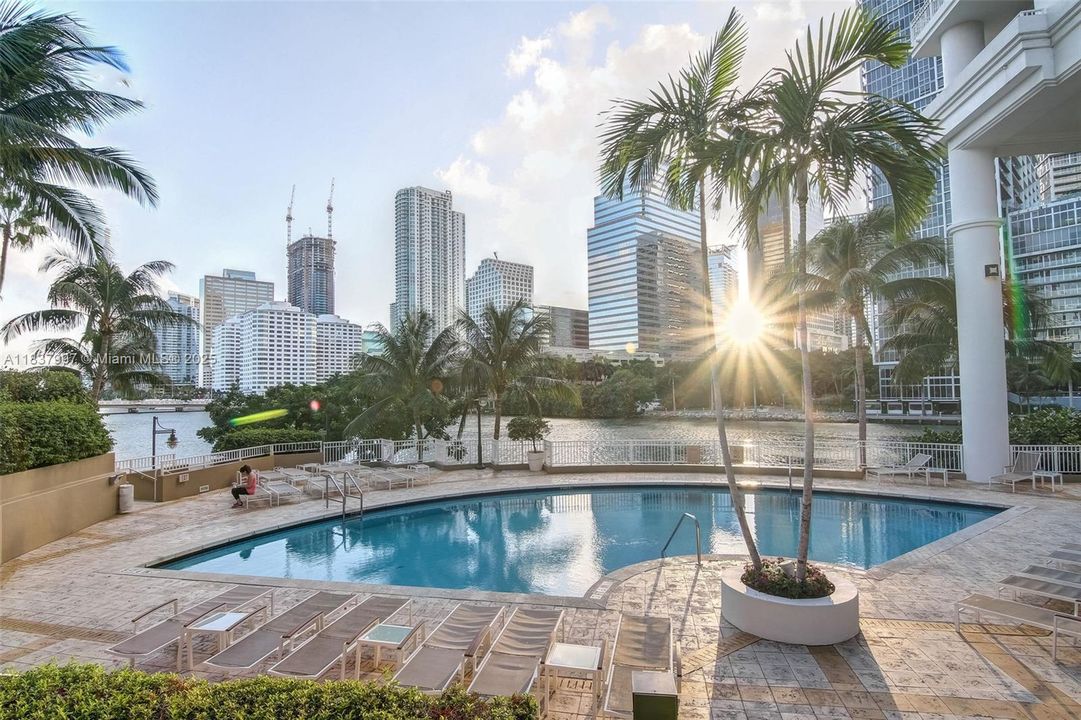 En Venta: $595,000 (1 camas, 1 baños, 863 Pies cuadrados)