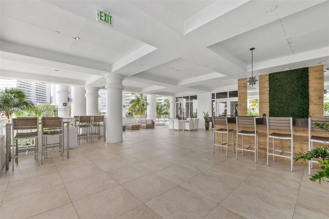En Venta: $595,000 (1 camas, 1 baños, 863 Pies cuadrados)