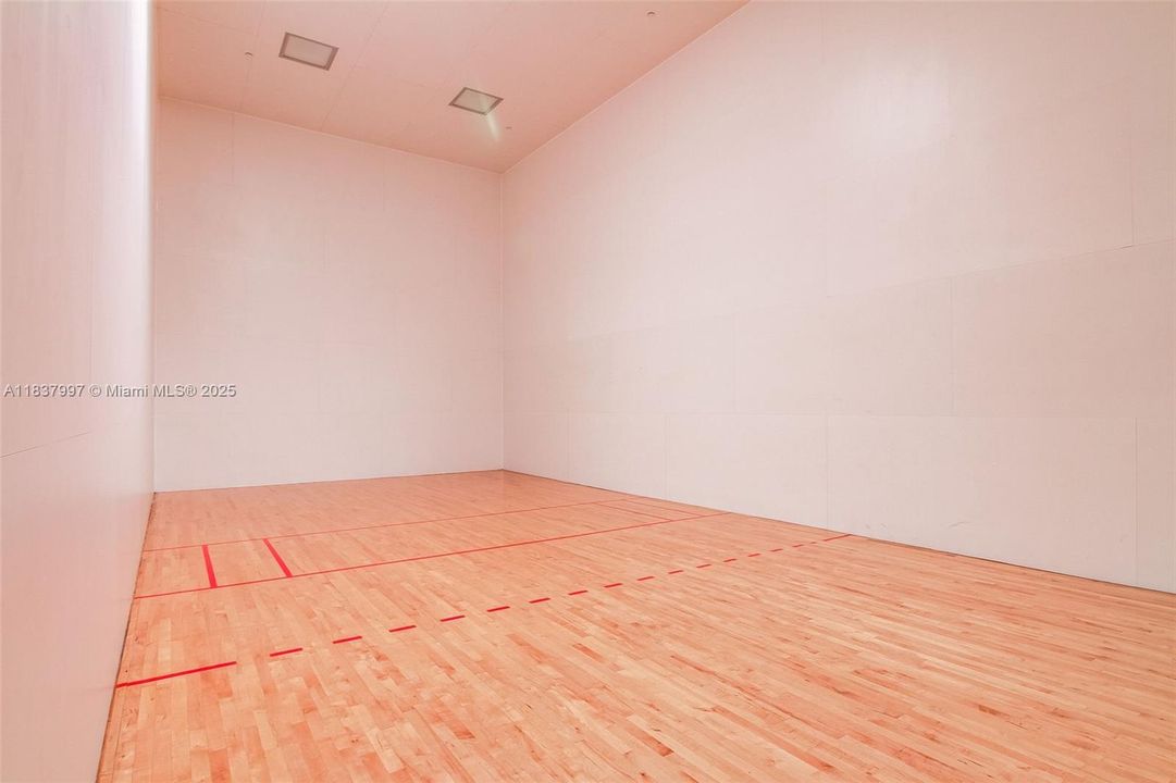 En Venta: $595,000 (1 camas, 1 baños, 863 Pies cuadrados)