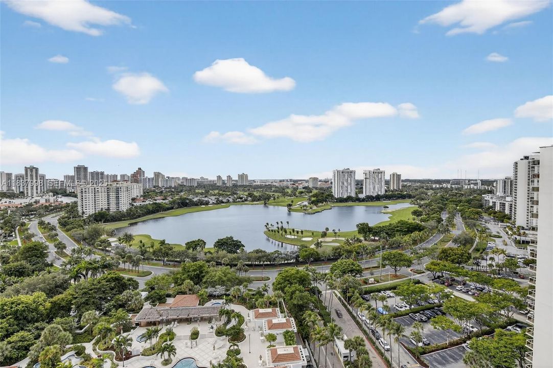 For Sale: $1,250,000 (2 beds, 2 baths, 1800 Square Feet)