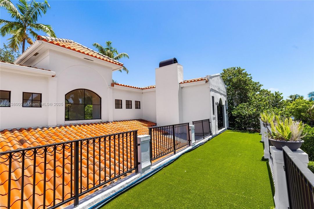 В аренду: $18,500 (4 спален, 4 ванн, 3639 Квадратных фут)