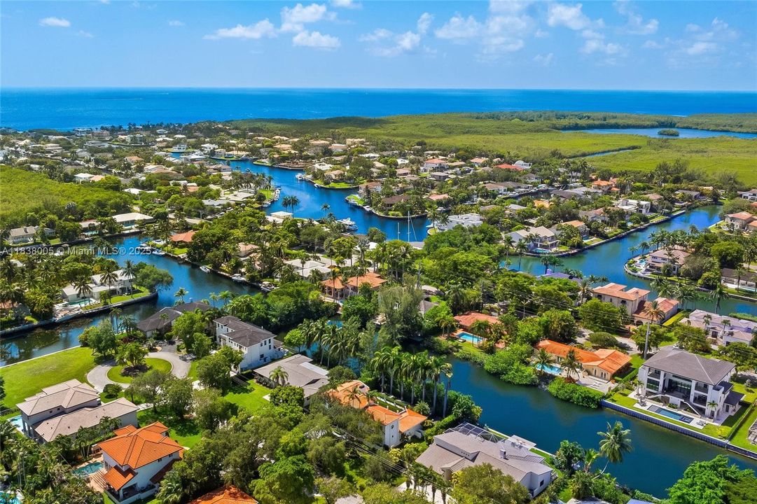 В аренду: $18,500 (4 спален, 4 ванн, 3639 Квадратных фут)