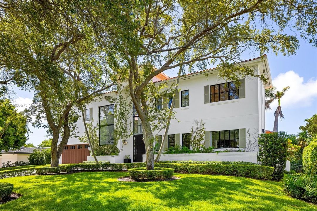 В аренду: $18,500 (4 спален, 4 ванн, 3639 Квадратных фут)