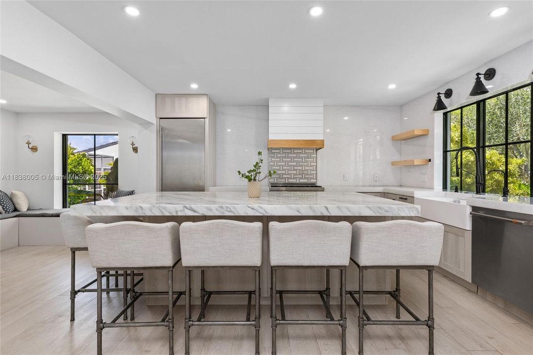 В аренду: $18,500 (4 спален, 4 ванн, 3639 Квадратных фут)