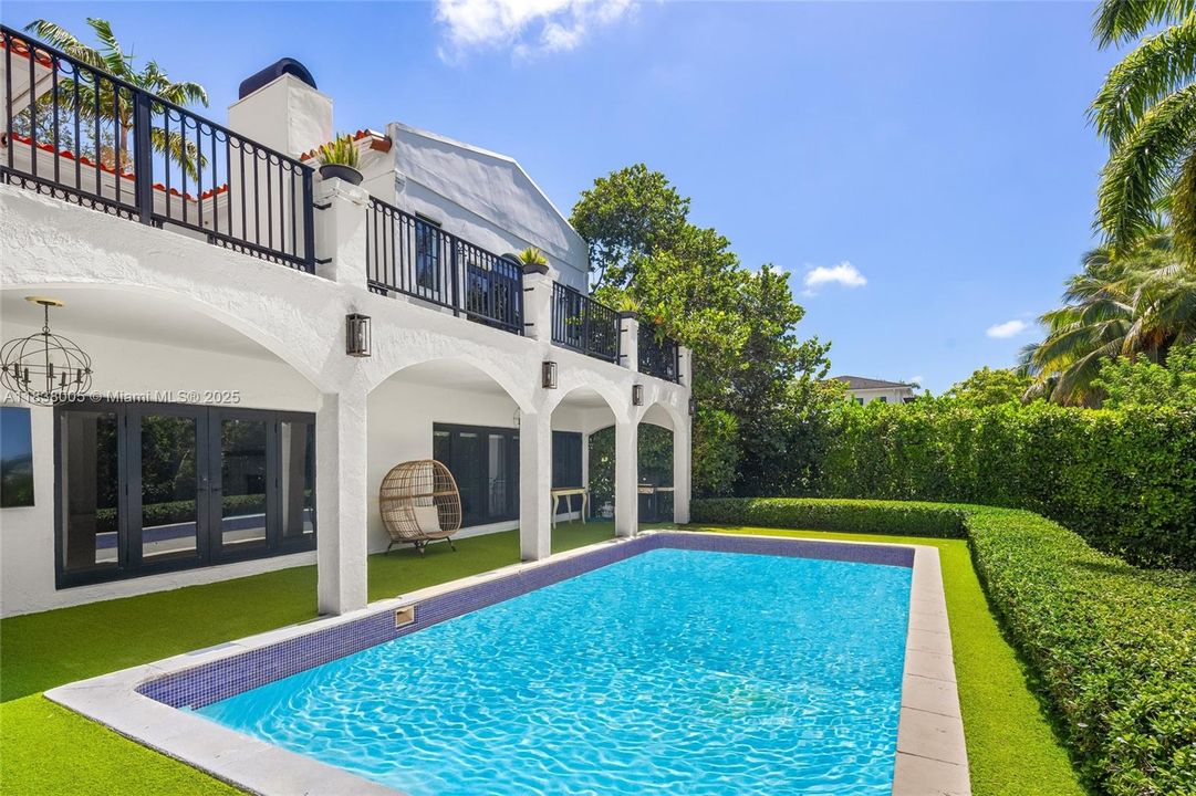 В аренду: $18,500 (4 спален, 4 ванн, 3639 Квадратных фут)