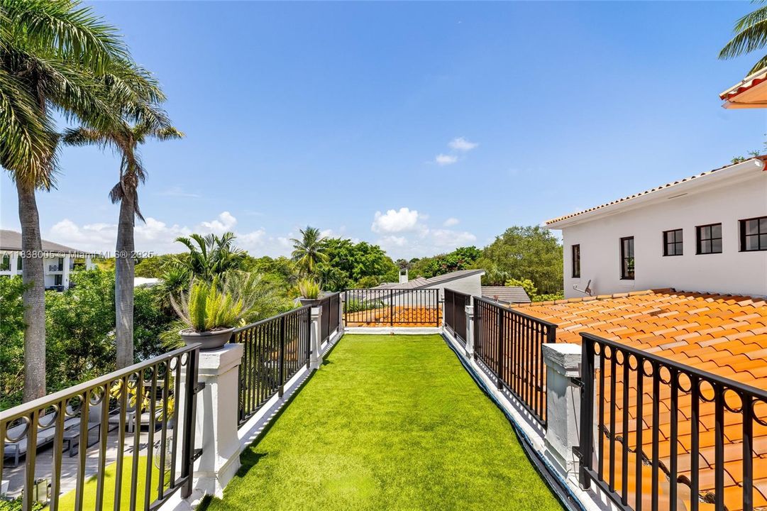 В аренду: $18,500 (4 спален, 4 ванн, 3639 Квадратных фут)