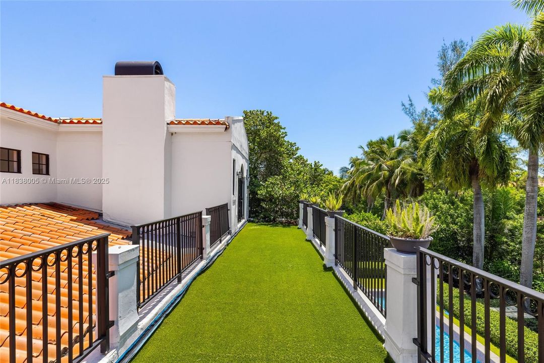 В аренду: $18,500 (4 спален, 4 ванн, 3639 Квадратных фут)