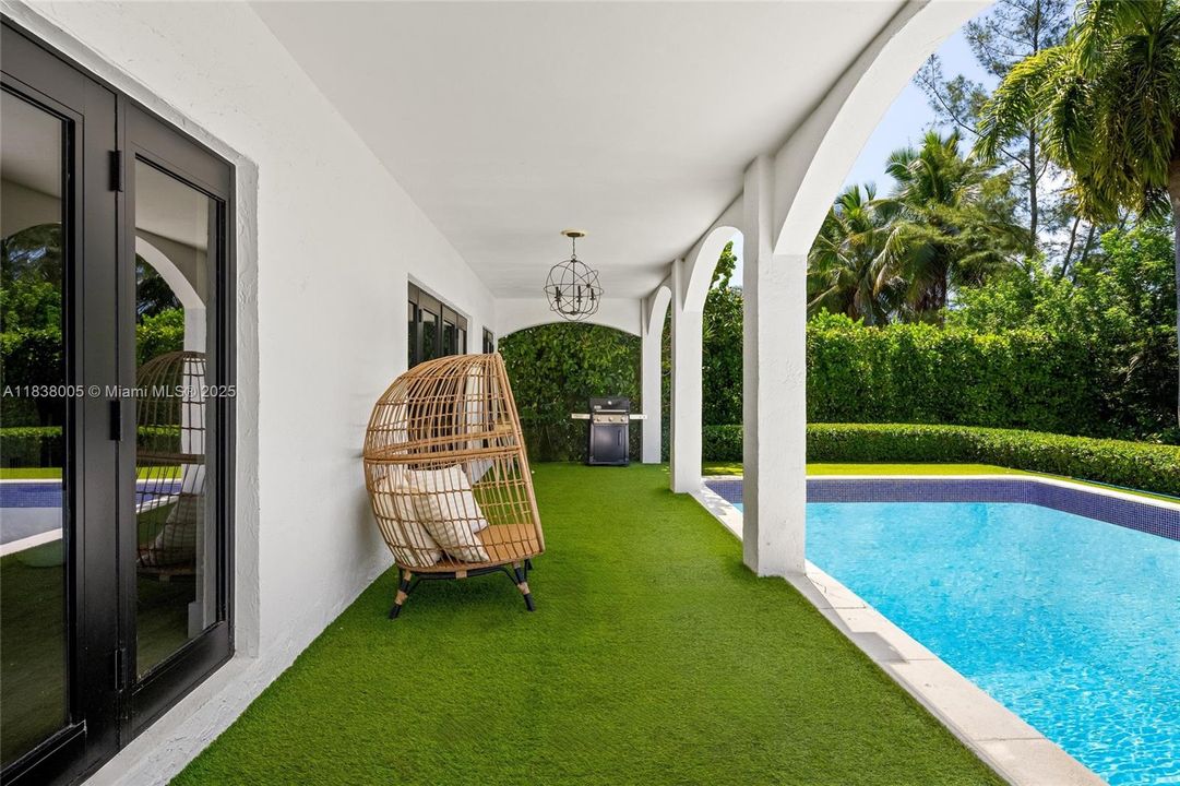 В аренду: $18,500 (4 спален, 4 ванн, 3639 Квадратных фут)