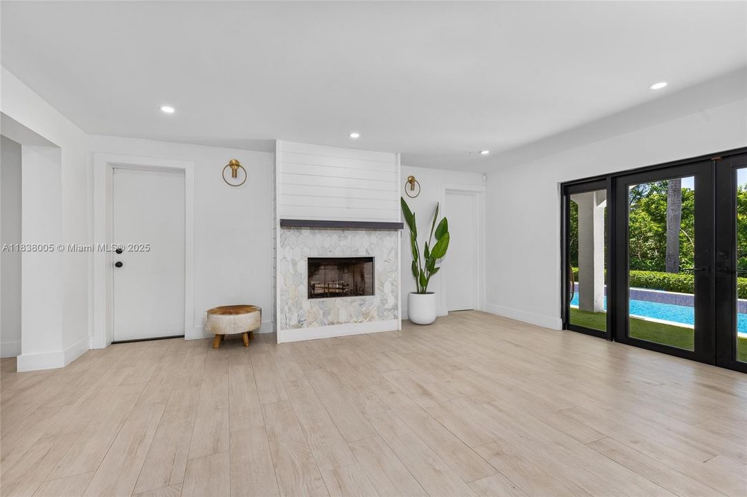 В аренду: $18,500 (4 спален, 4 ванн, 3639 Квадратных фут)