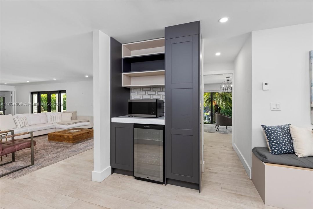 В аренду: $18,500 (4 спален, 4 ванн, 3639 Квадратных фут)