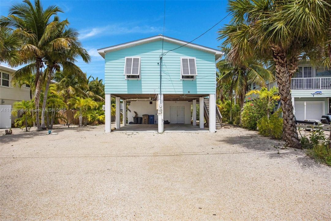 Activo con contrato: $810,000 (3 camas, 2 baños, 1100 Pies cuadrados)