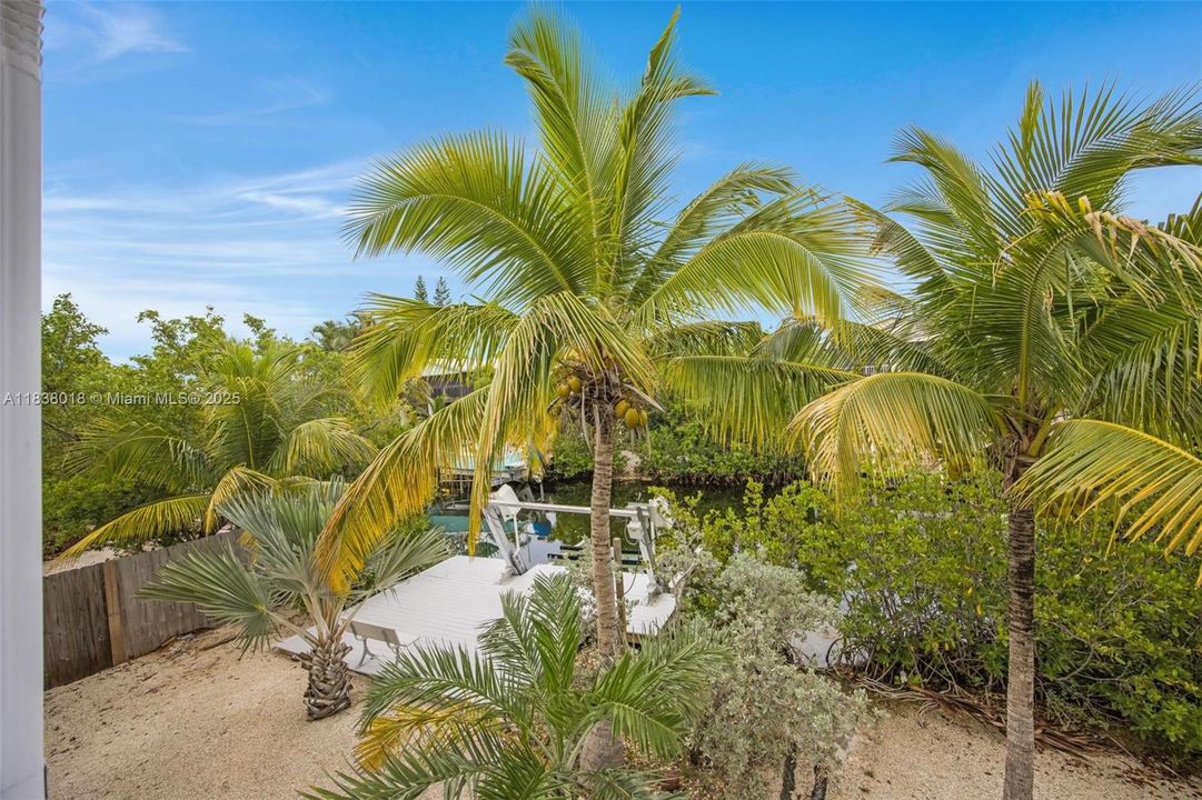 Activo con contrato: $810,000 (3 camas, 2 baños, 1100 Pies cuadrados)