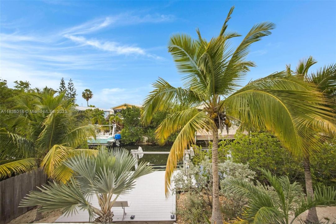 Activo con contrato: $810,000 (3 camas, 2 baños, 1100 Pies cuadrados)