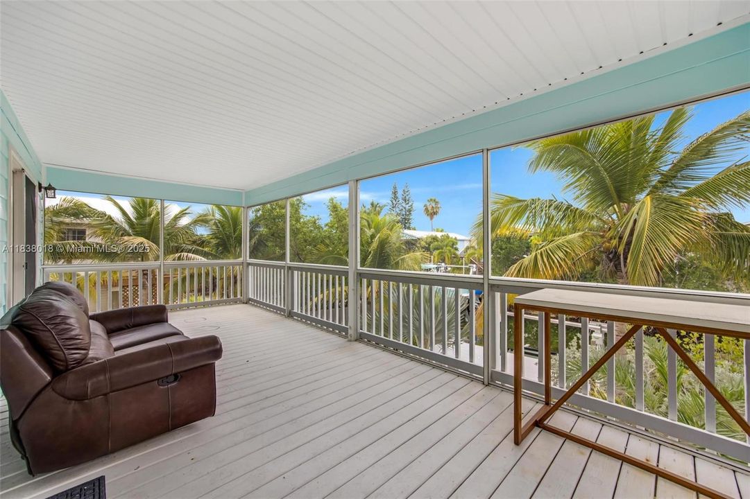 Activo con contrato: $810,000 (3 camas, 2 baños, 1100 Pies cuadrados)