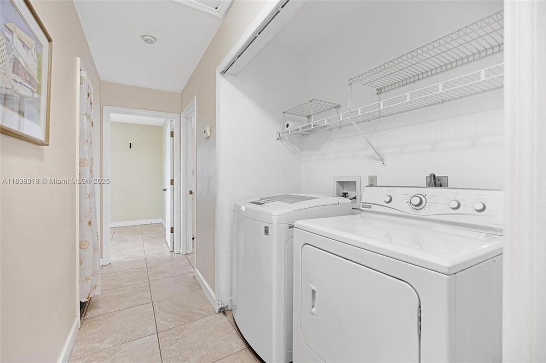 Activo con contrato: $810,000 (3 camas, 2 baños, 1100 Pies cuadrados)