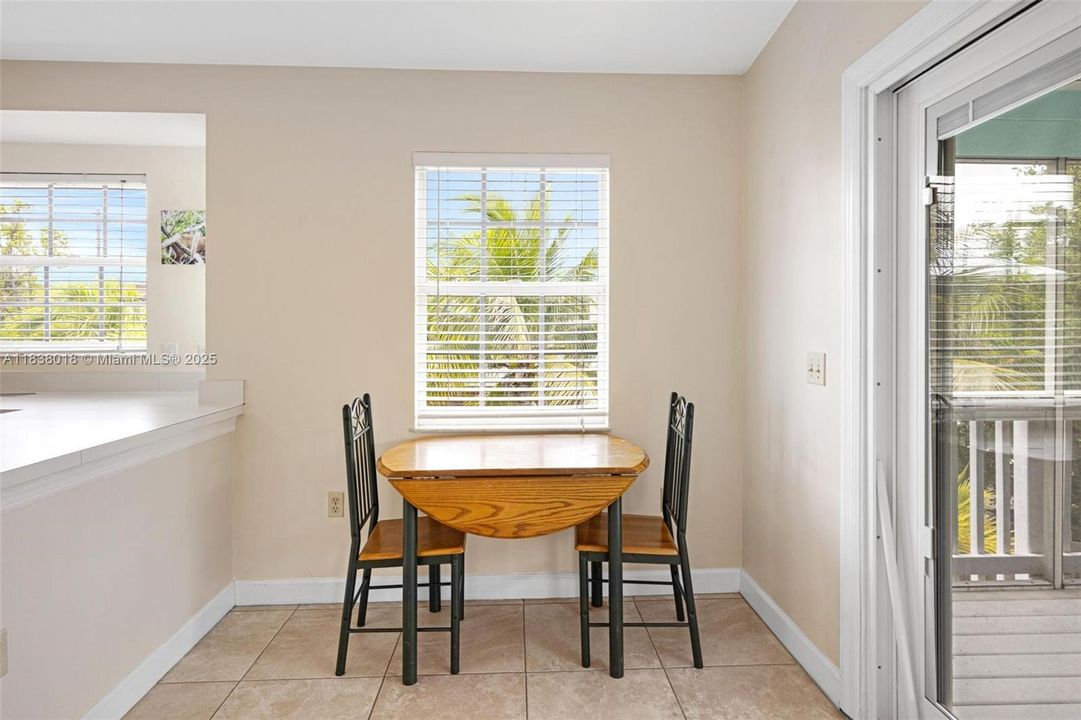 Activo con contrato: $810,000 (3 camas, 2 baños, 1100 Pies cuadrados)