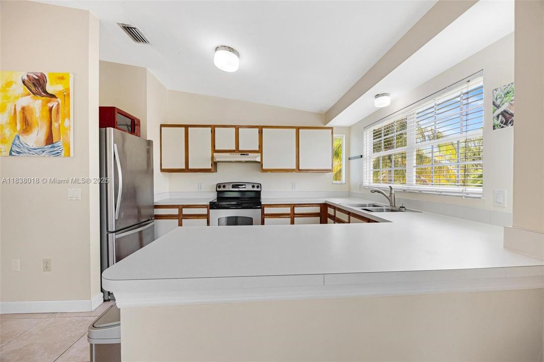 Activo con contrato: $810,000 (3 camas, 2 baños, 1100 Pies cuadrados)