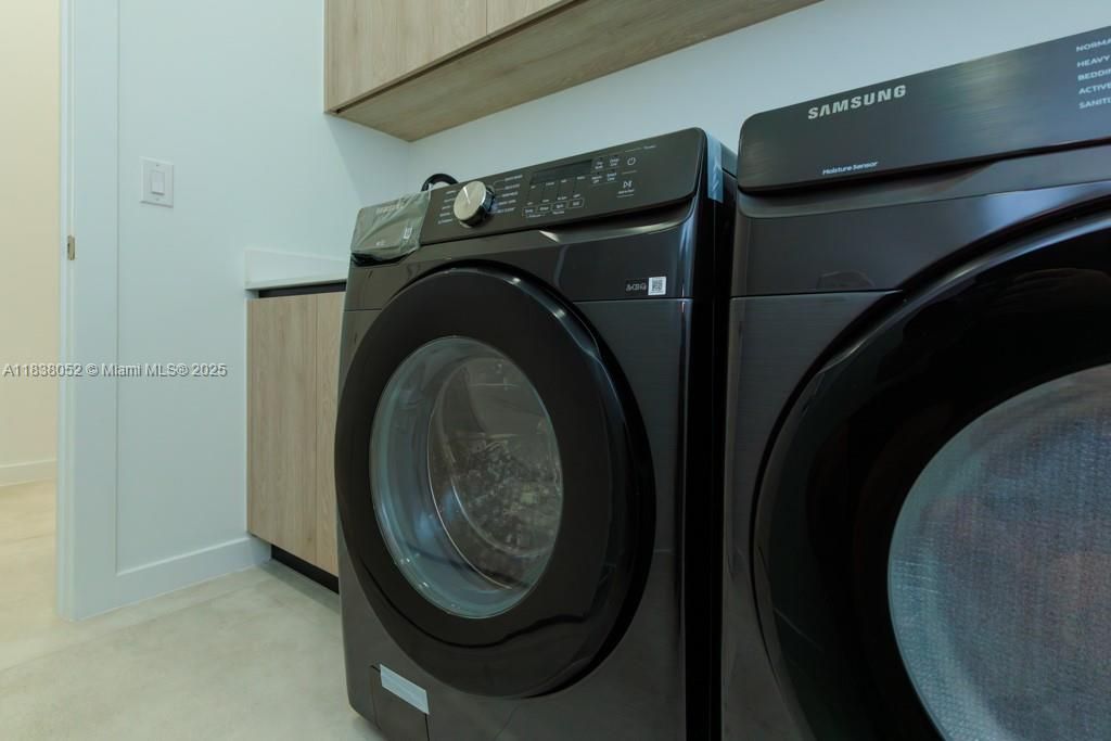 Recently Sold: $532,000 (3 beds, 3 baths, 1804 Square Feet)