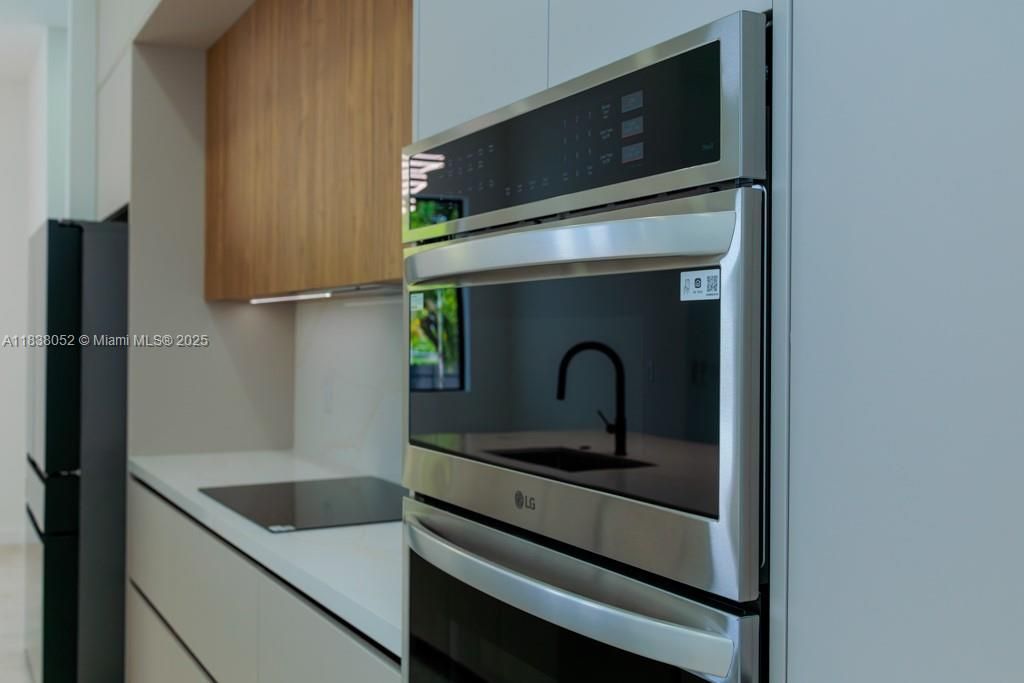 Recently Sold: $532,000 (3 beds, 3 baths, 1804 Square Feet)