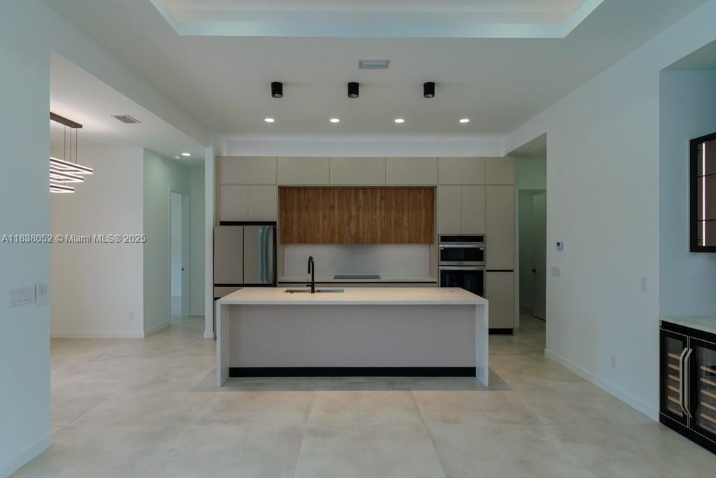 Recently Sold: $532,000 (3 beds, 3 baths, 1804 Square Feet)