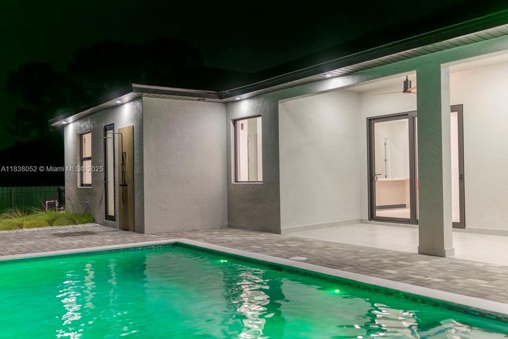 Recently Sold: $532,000 (3 beds, 3 baths, 1804 Square Feet)