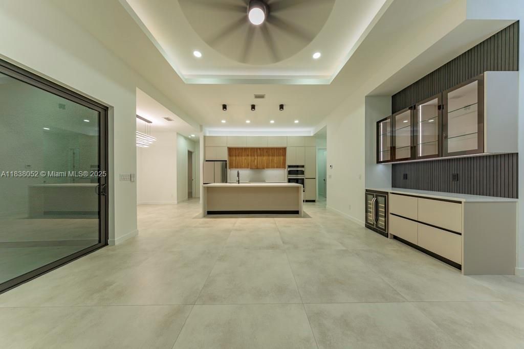 Recently Sold: $532,000 (3 beds, 3 baths, 1804 Square Feet)