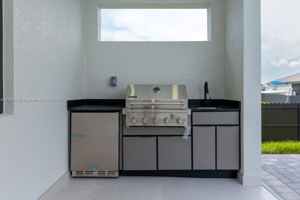 Recently Sold: $532,000 (3 beds, 3 baths, 1804 Square Feet)