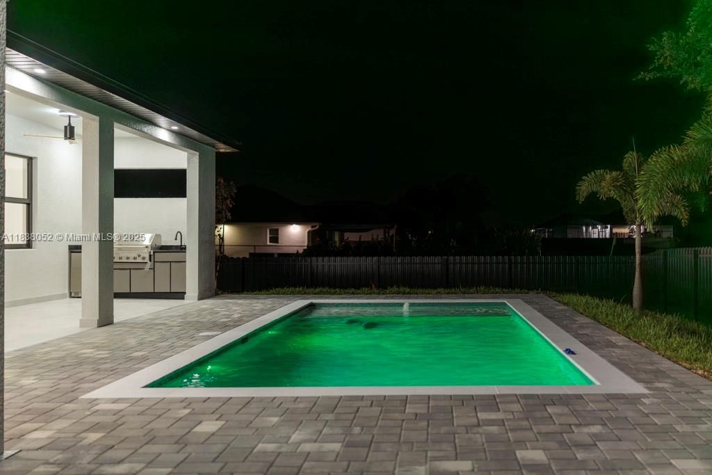 Recently Sold: $532,000 (3 beds, 3 baths, 1804 Square Feet)