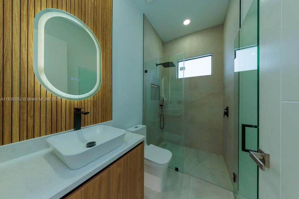 Recently Sold: $532,000 (3 beds, 3 baths, 1804 Square Feet)