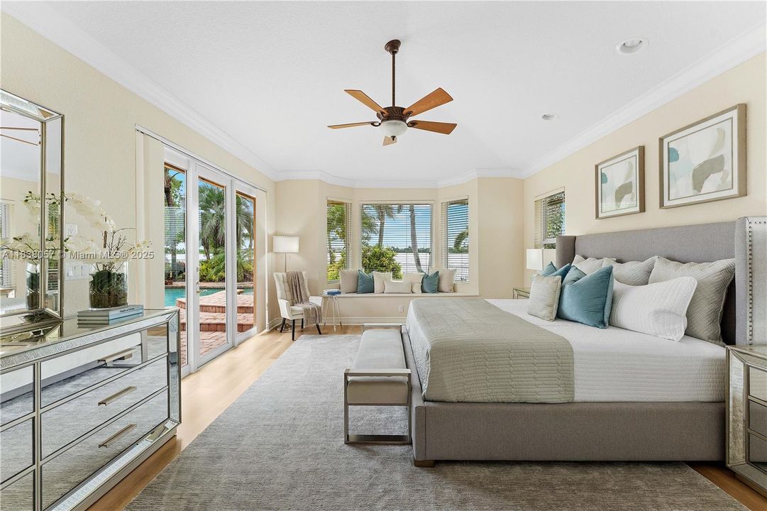 Recently Sold: $1,399,000 (5 beds, 3 baths, 3179 Square Feet)