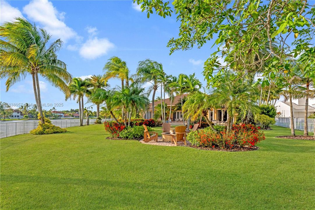 Recently Sold: $1,399,000 (5 beds, 3 baths, 3179 Square Feet)