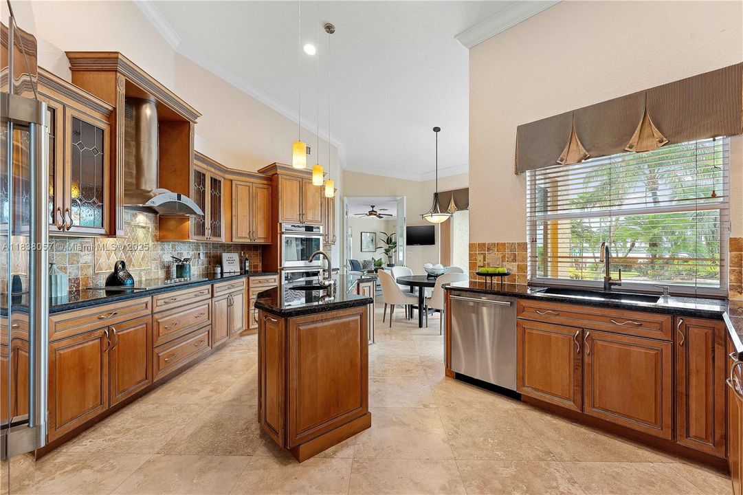 Recently Sold: $1,399,000 (5 beds, 3 baths, 3179 Square Feet)