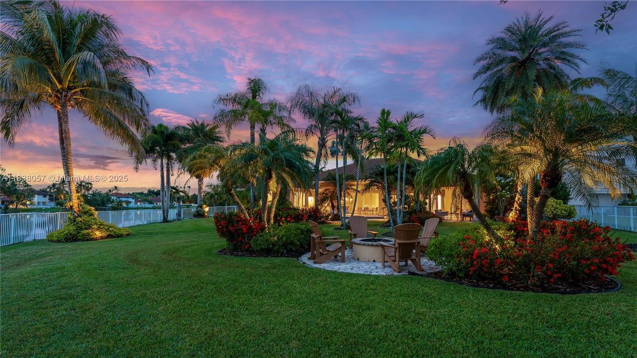 Recently Sold: $1,399,000 (5 beds, 3 baths, 3179 Square Feet)