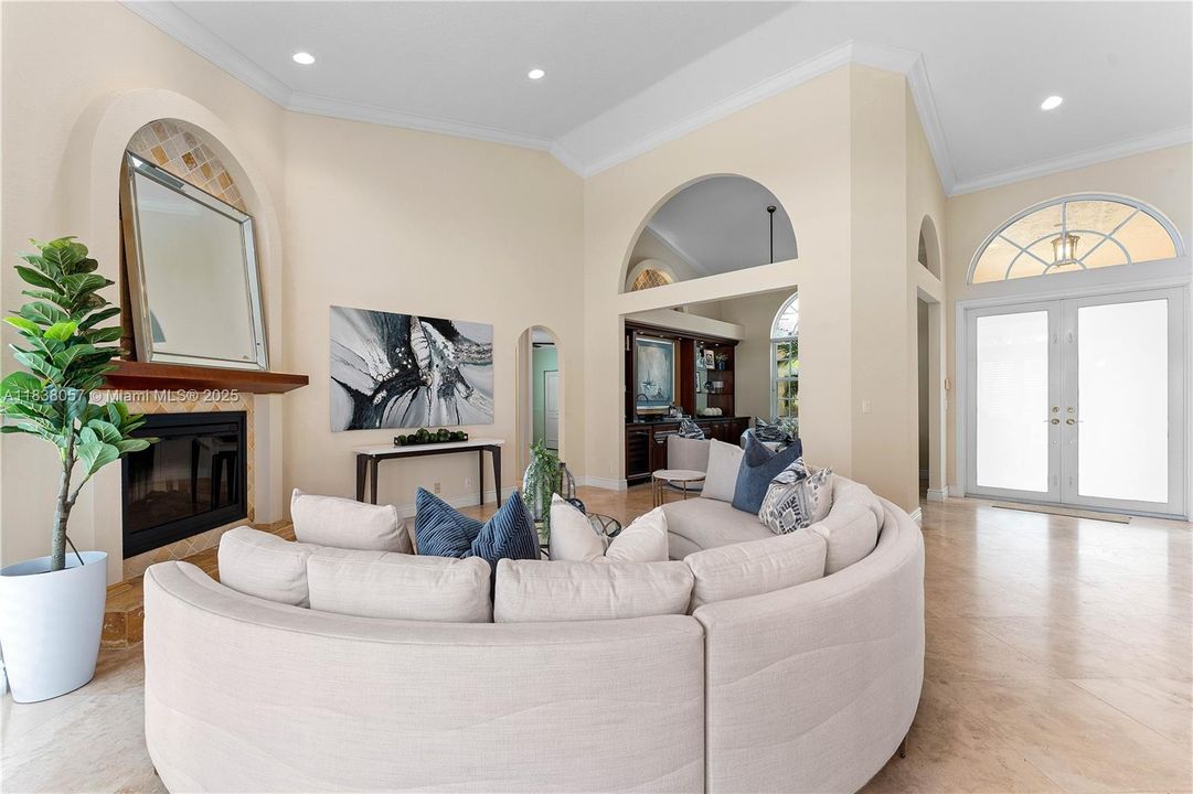 Recently Sold: $1,399,000 (5 beds, 3 baths, 3179 Square Feet)