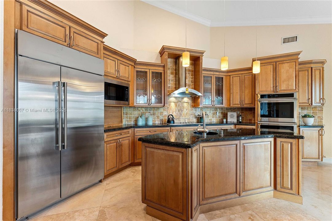 Recently Sold: $1,399,000 (5 beds, 3 baths, 3179 Square Feet)