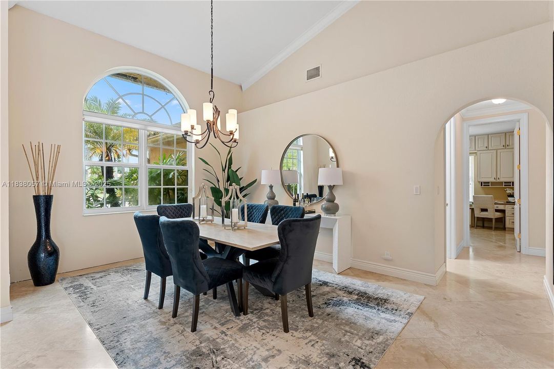 Recently Sold: $1,399,000 (5 beds, 3 baths, 3179 Square Feet)