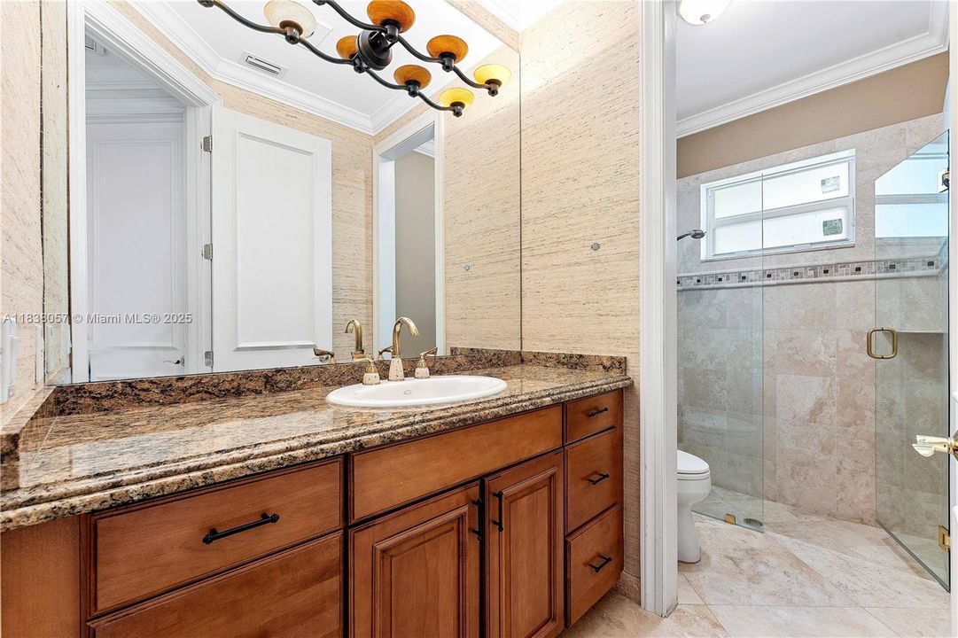 Recently Sold: $1,399,000 (5 beds, 3 baths, 3179 Square Feet)