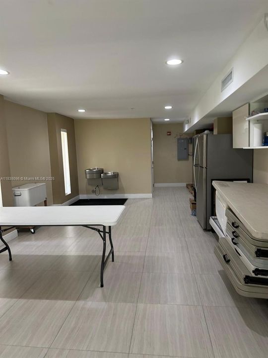 出租: $36 (0 贝兹, 0 浴室, 0 平方英尺)