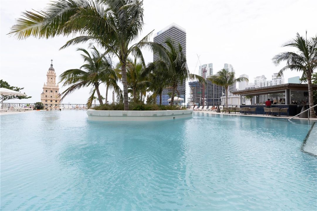 待售: $530,000 (0 贝兹, 1 浴室, 367 平方英尺)