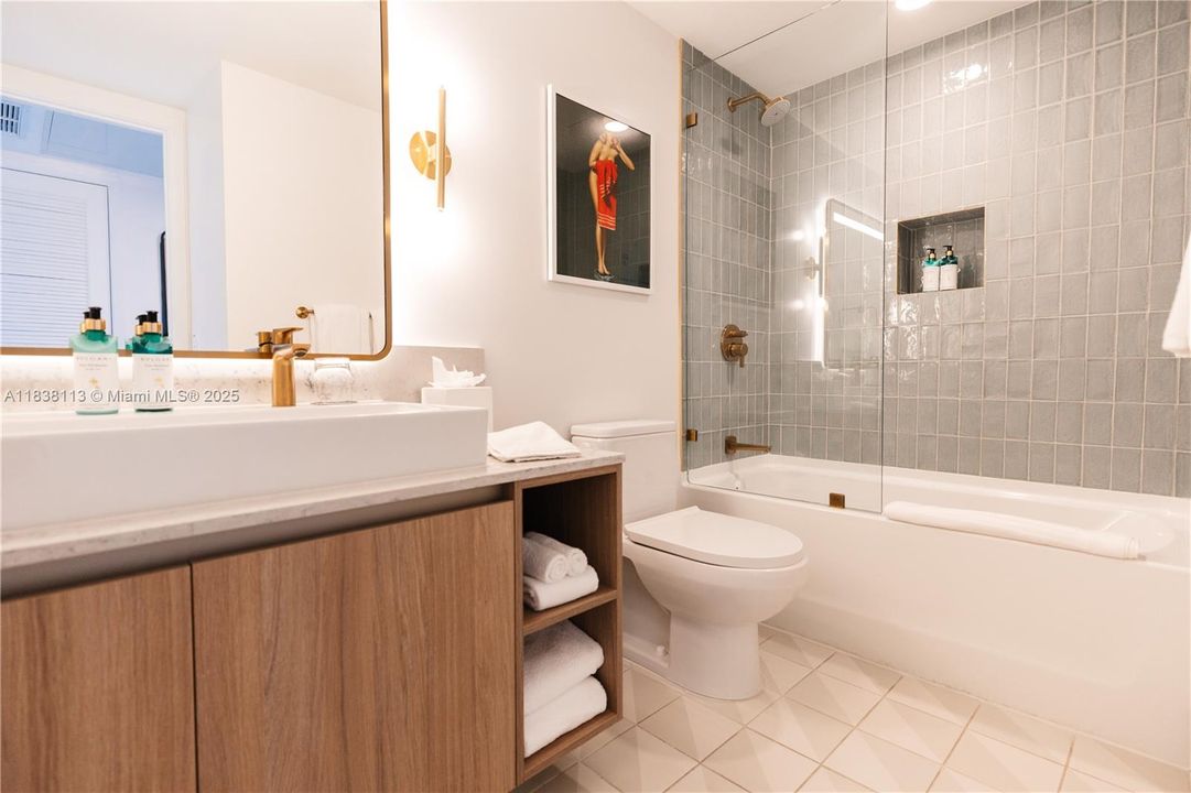 待售: $530,000 (0 贝兹, 1 浴室, 367 平方英尺)