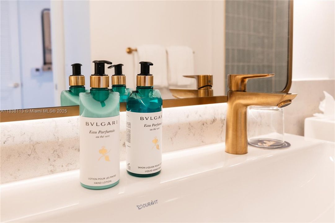 待售: $530,000 (0 贝兹, 1 浴室, 367 平方英尺)