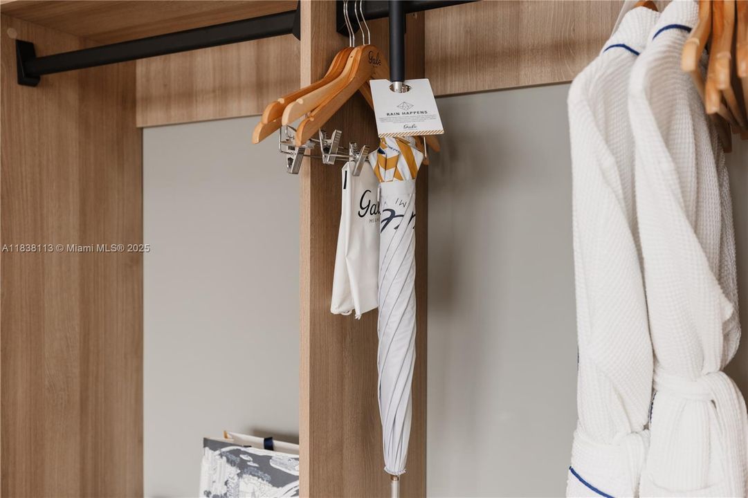 待售: $530,000 (0 贝兹, 1 浴室, 367 平方英尺)