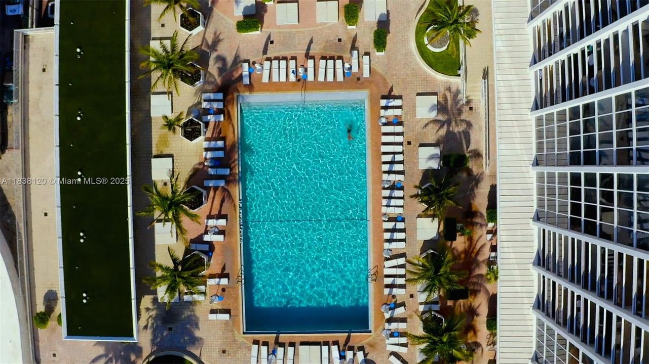 En Venta: $1,300,000 (2 camas, 2 baños, 1056 Pies cuadrados)