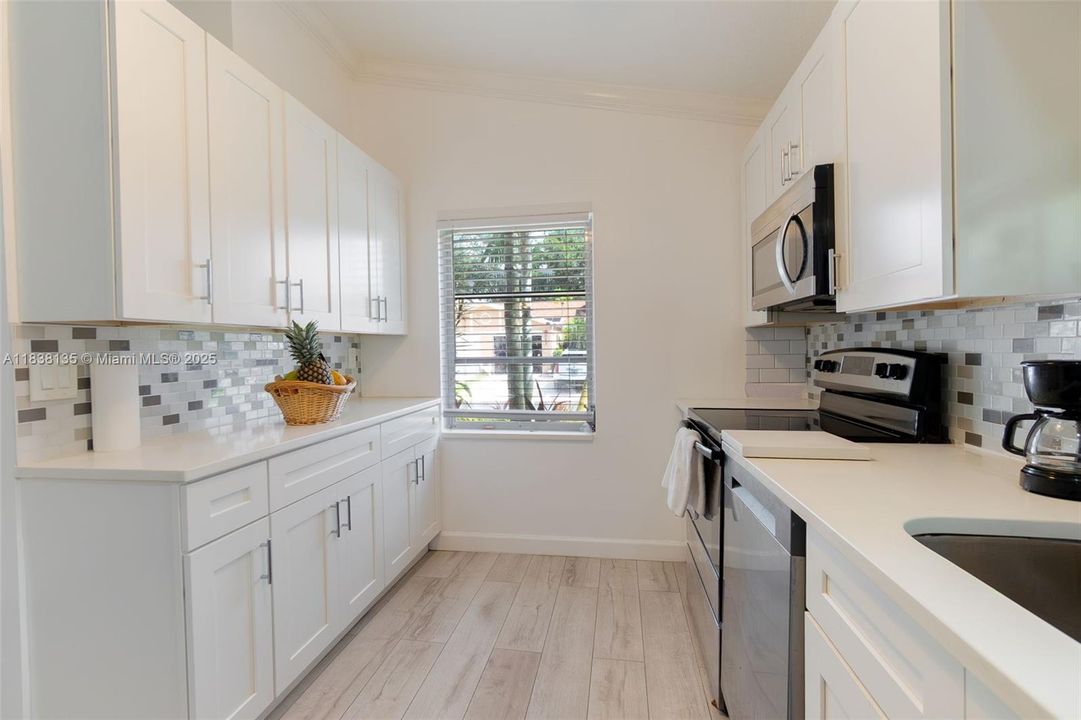 最近售出: $305,000 (2 贝兹, 2 浴室, 1100 平方英尺)