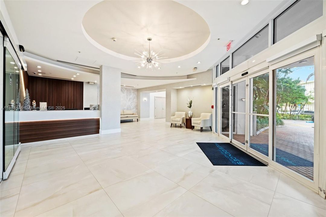 Active With Contract: $3,300 (2 beds, 2 baths, 1208 Square Feet)