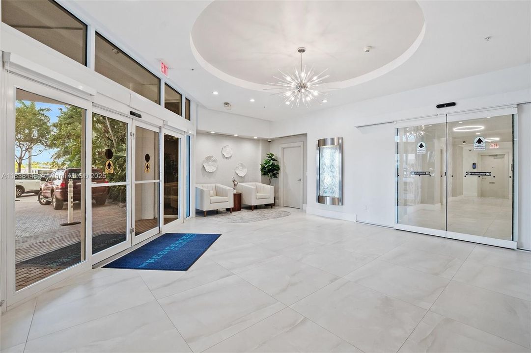Active With Contract: $3,300 (2 beds, 2 baths, 1208 Square Feet)