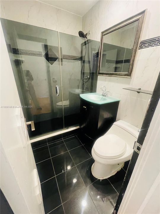 最近售出: $650,000 (3 贝兹, 2 浴室, 1395 平方英尺)